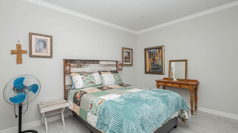3 Bedroom Property for Sale in Sandy Point Western Cape